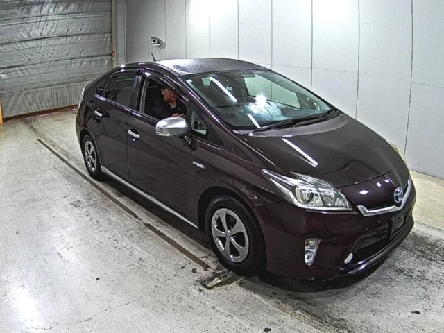 Toyota Prius Лот № 2013
