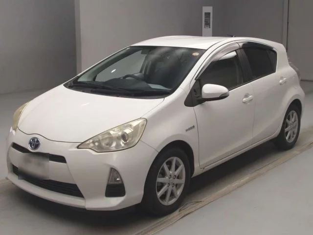 Toyota Aqua Лот № 87003 2012