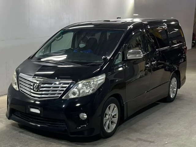 Toyota Alphard Лот № 2010