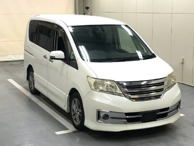 Nissan Serena Лот № 2011
