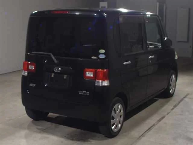 Daihatsu Tanto Лот № 2012