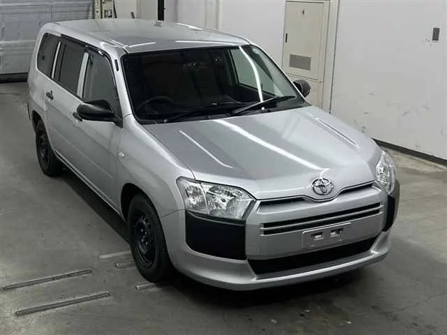 Toyota Auris II Рестайлинг