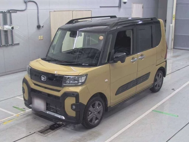 Daihatsu Tanto Лот № 2023