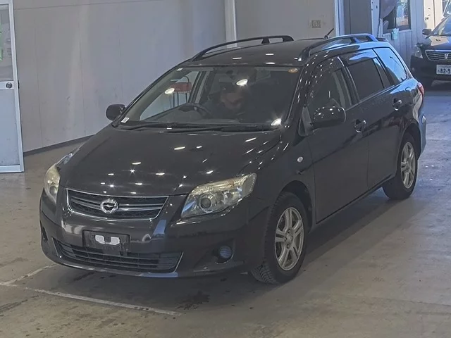 Toyota Corolla Fielder Лот № 2011
