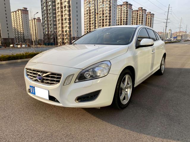 Volvo V60 №18045949 2013