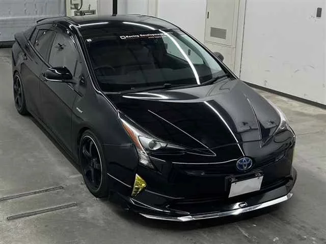 Toyota Prius Лот № 15106 2016