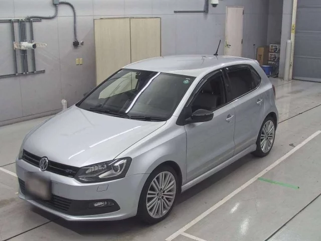 Volkswagen Golf Лот № 38128 2015