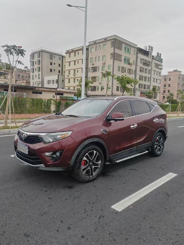 Soueast DX7 I (Bolang)