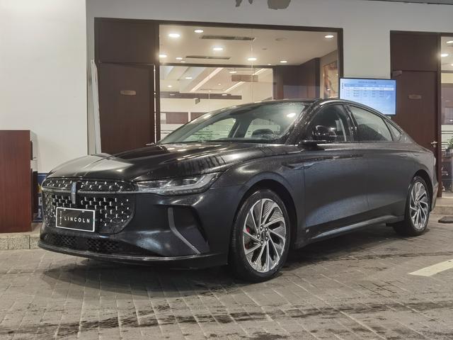 Lincoln Z №18356091 2024