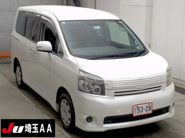 Toyota Voxy II (R70)