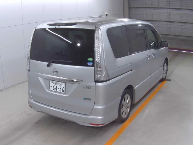 Nissan Serena Лот № 2013