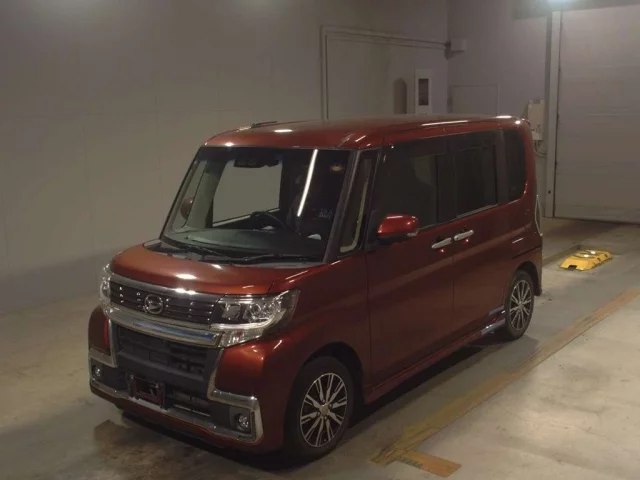Daihatsu Tanto Лот № 2019