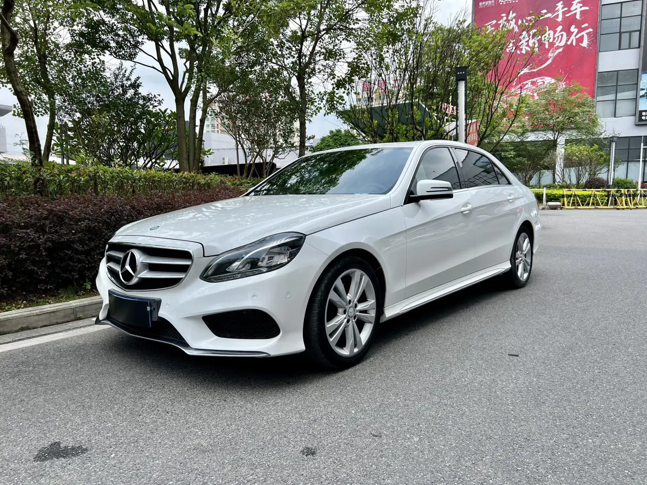 Mercedes-Benz E-Class №18541012 2014