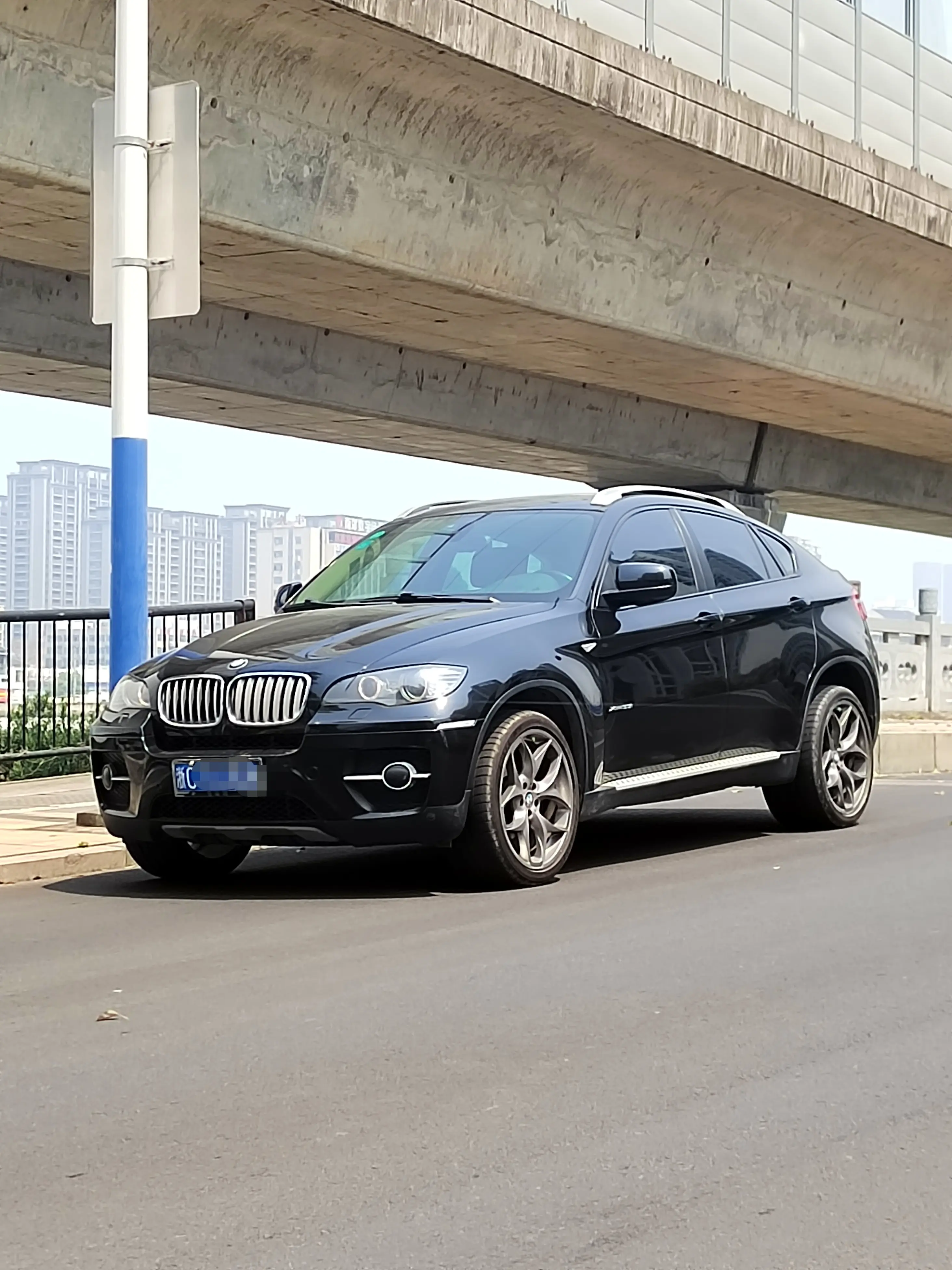 BMW X6 I (E71)