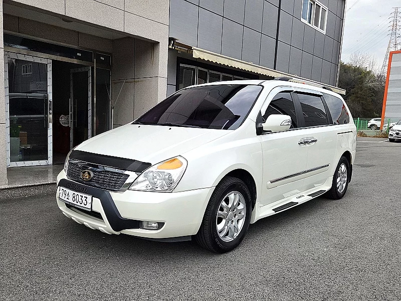 Kia Carnival II