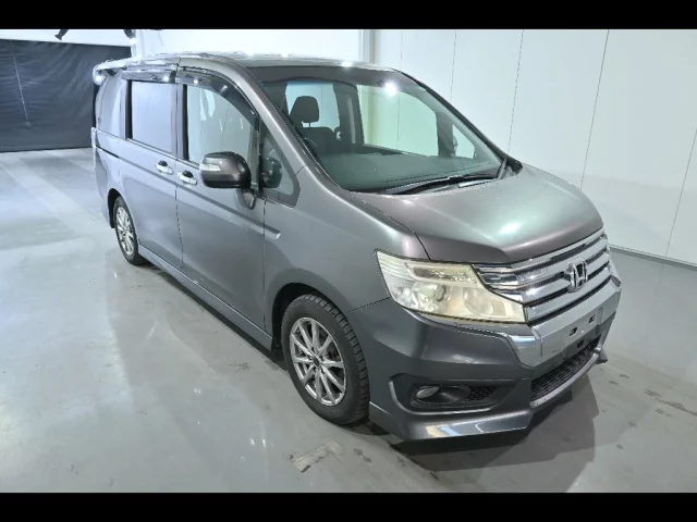 Honda Step Wagon Лот № 29110 2013