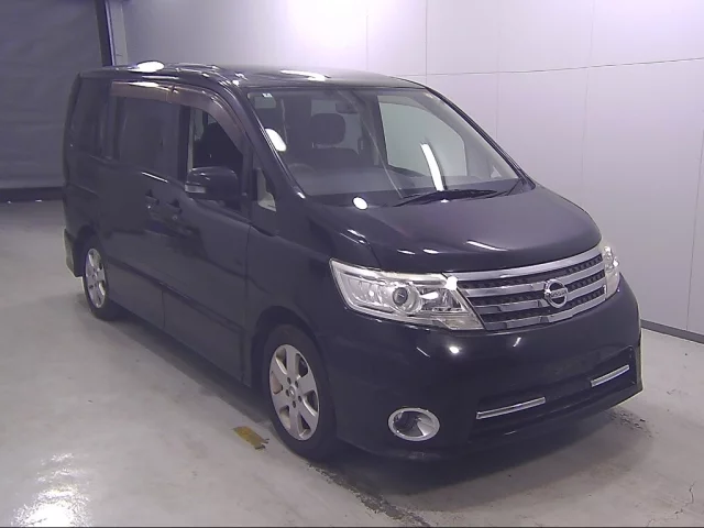 Nissan Serena IV (C26)