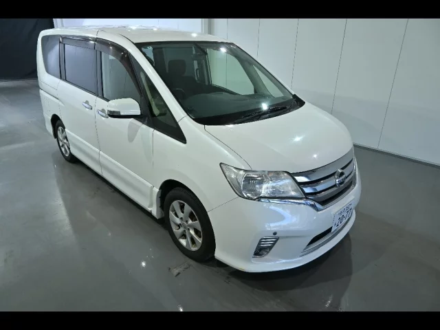 Nissan Serena IV (C26)