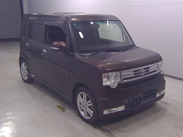 Toyota Pixis Space