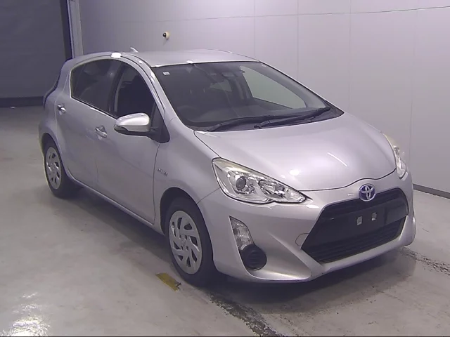 Toyota Aqua Лот № 10435 2016