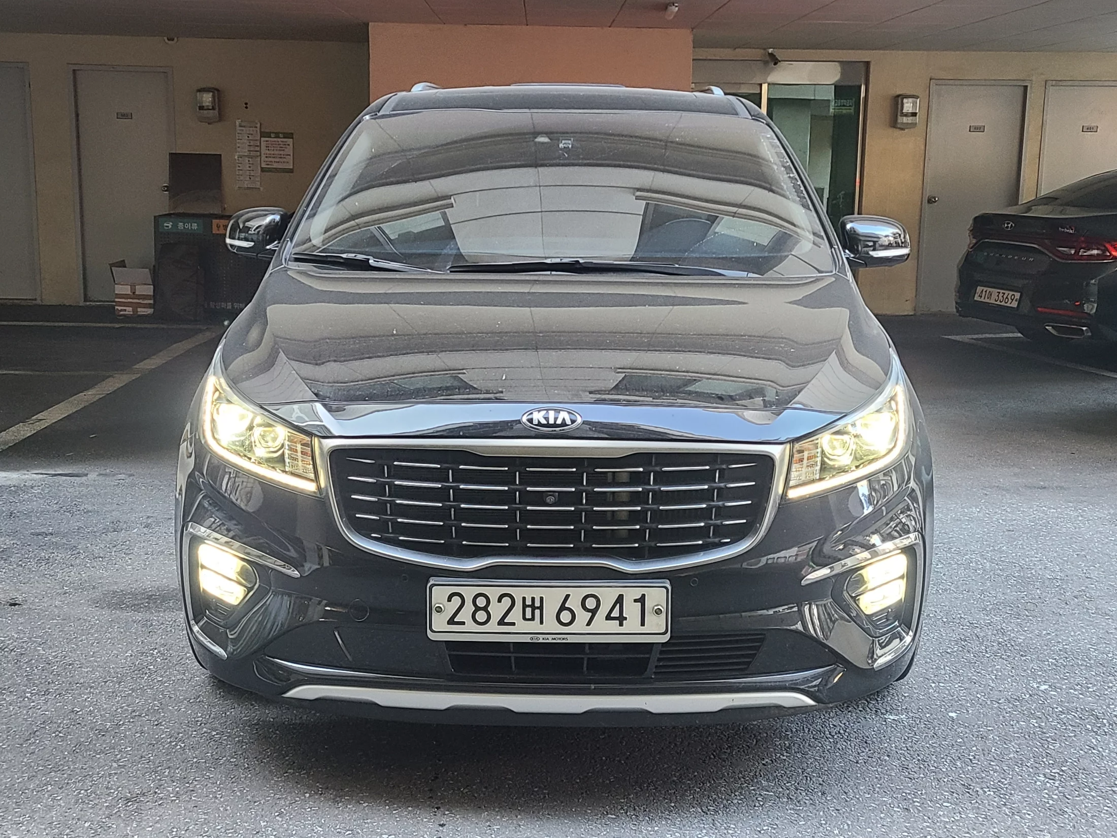 Kia Carnival III