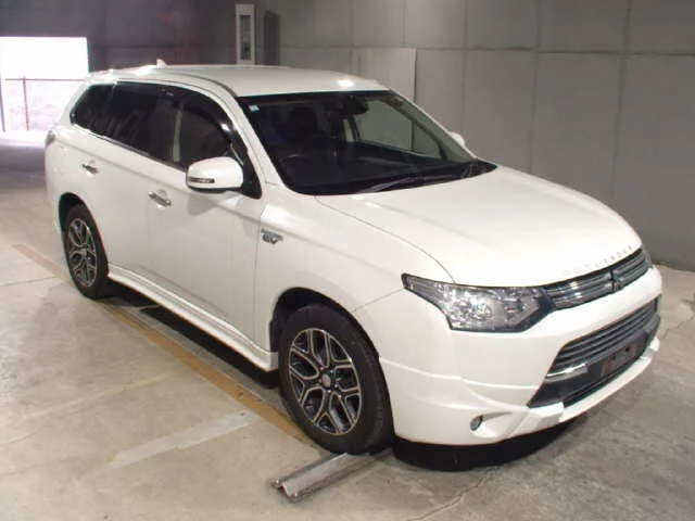 Mitsubishi Outlander Phev Лот № 2015