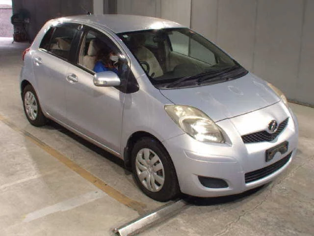 Toyota Vitz Лот № 2010