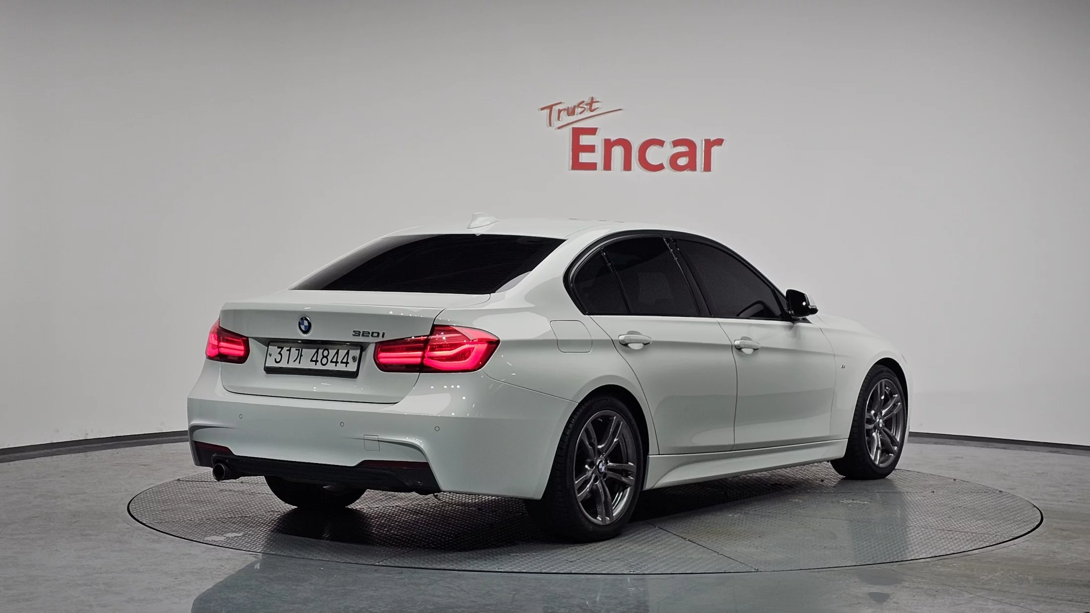 BMW 3 серии 2017