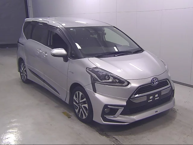 Toyota Sienta Лот № 10237 2017