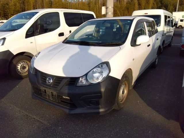 Nissan Ad Лот № 25180 2018