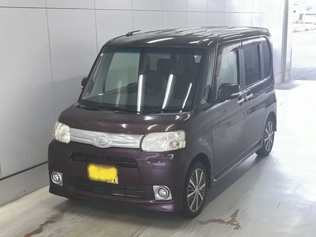 Daihatsu Tanto Лот № 2013