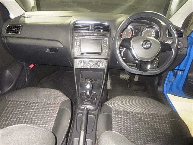 Volkswagen Polo Лот № 2015