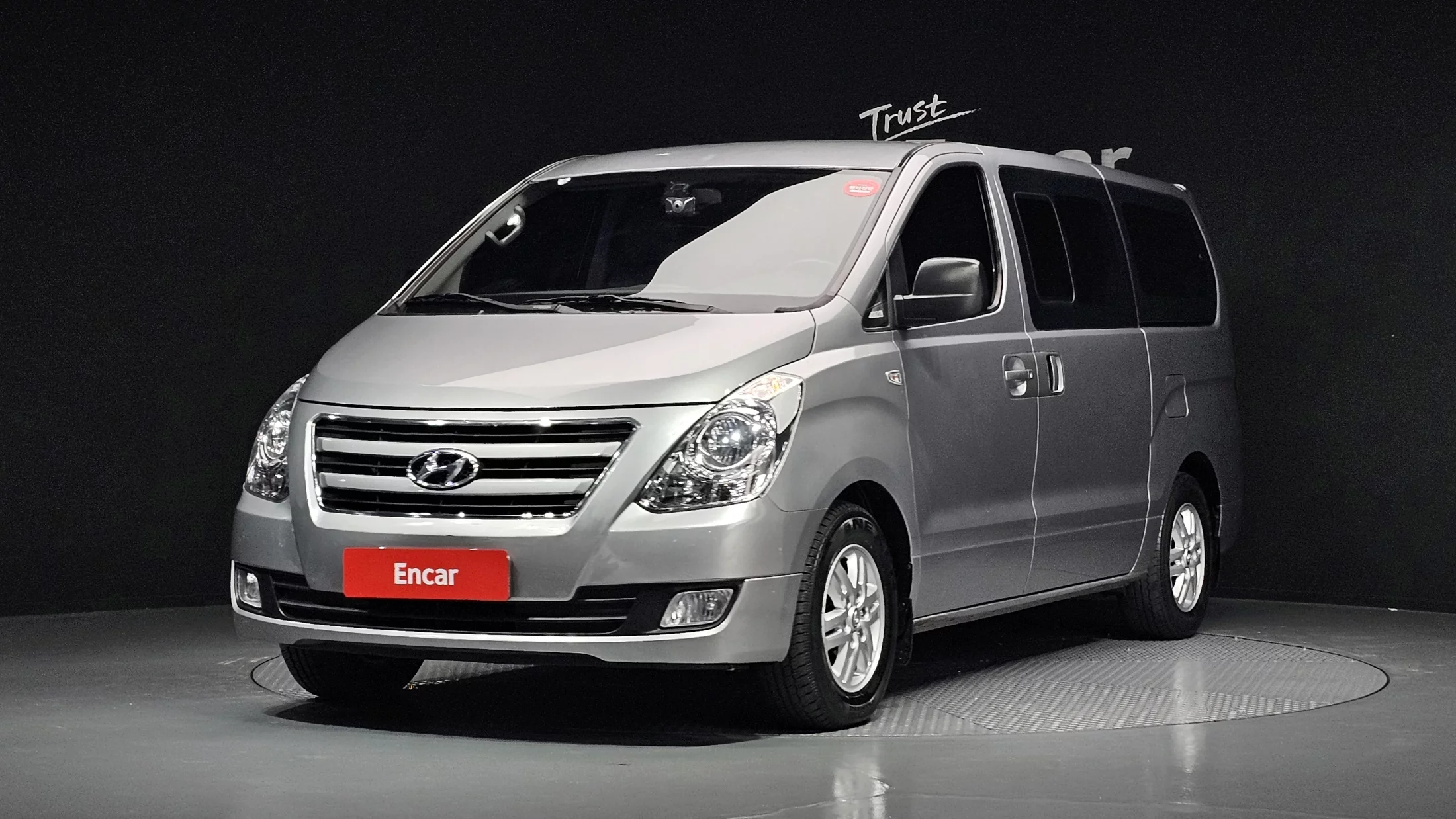 Hyundai Starex 12-Seater Wagon Modern 2017