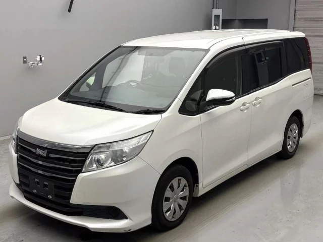Toyota Noah III (R80)