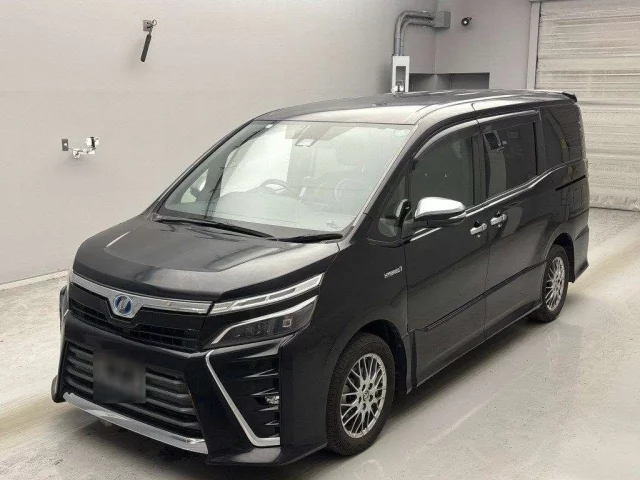 Toyota Voxy Лот № 467 2019