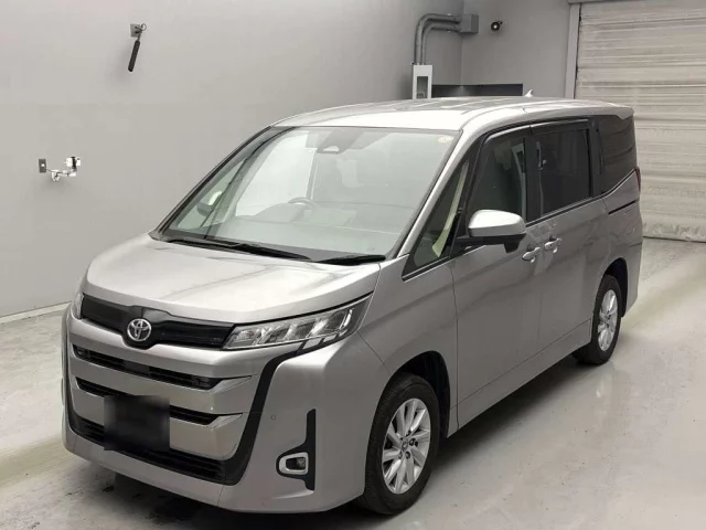 Toyota Noah IV (R90)