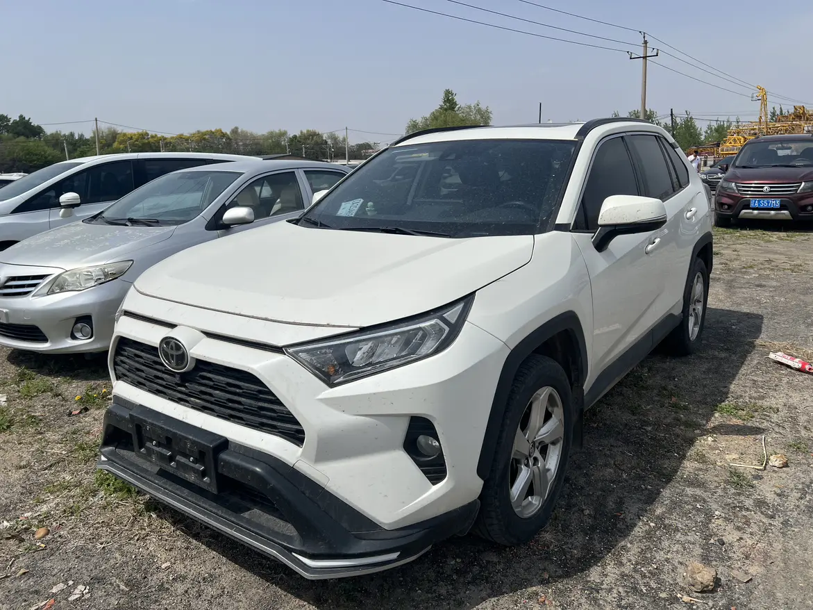 Toyota RAV4 V (XA50)