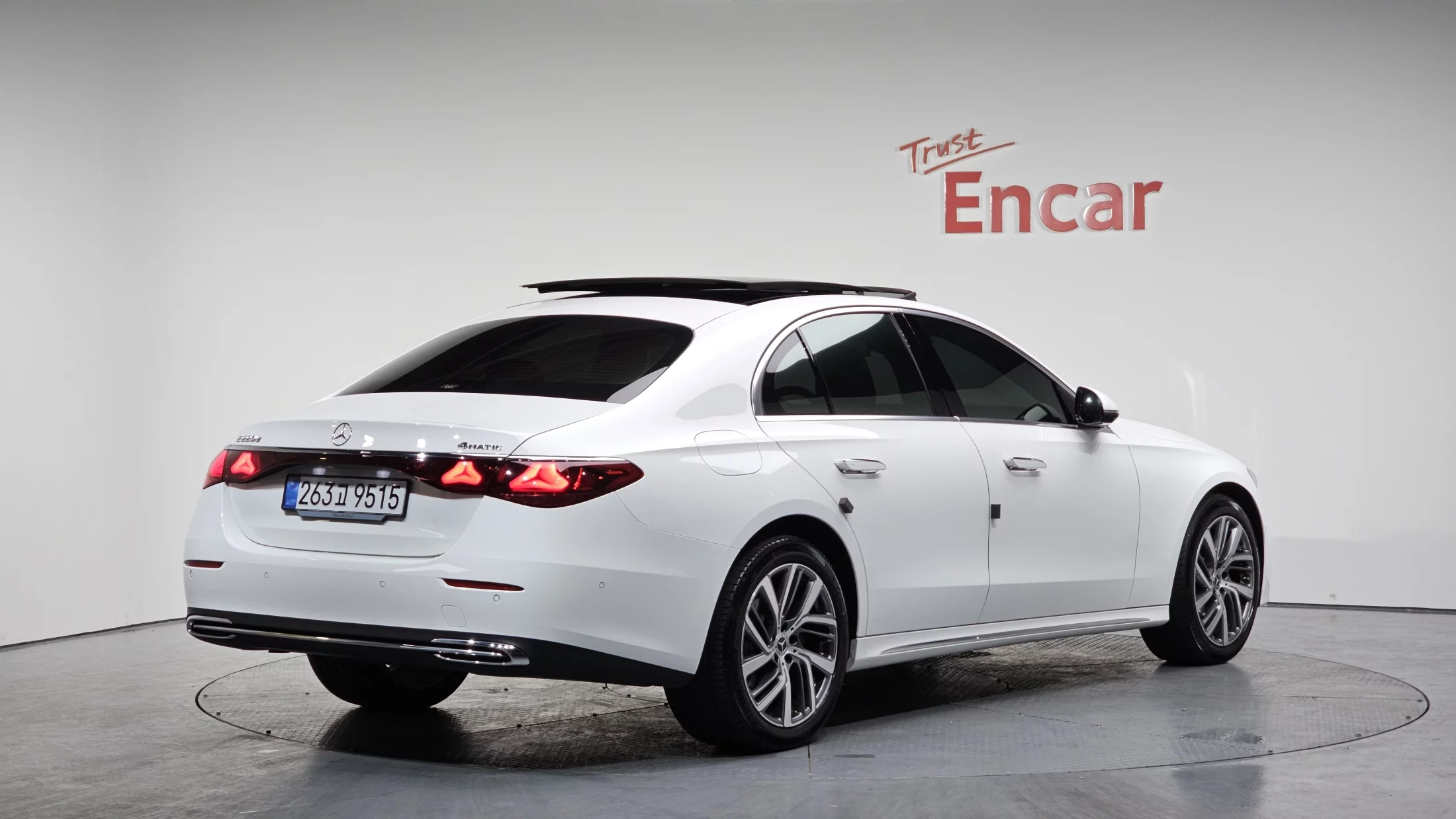 Mercedes-Benz E-Класс 2024