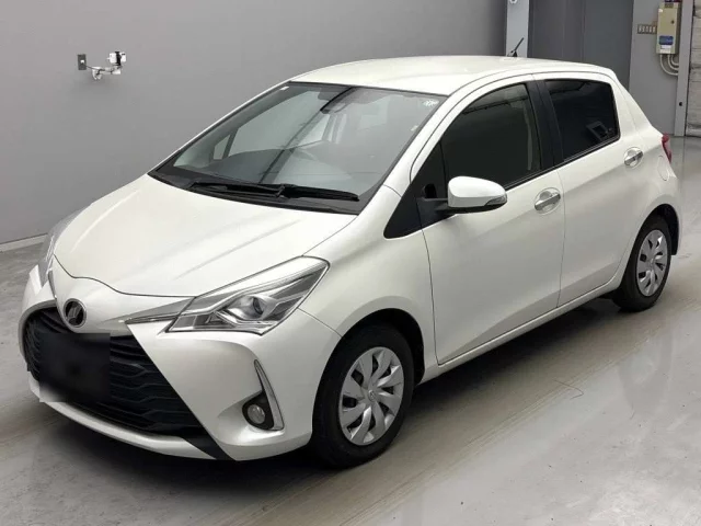 Toyota Vitz Лот № 12630 2020