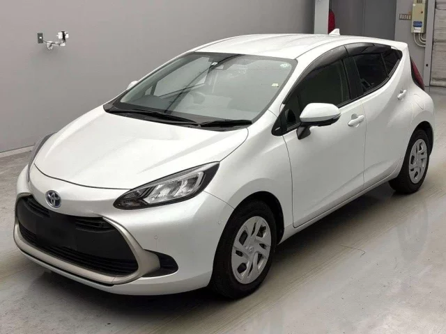 Toyota Aqua II