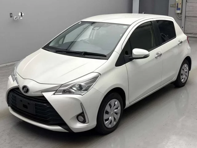 Toyota Vitz Лот № 12589 2020