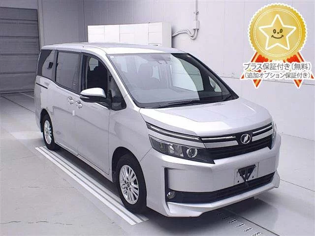 Toyota Voxy Лот № 65064 2017