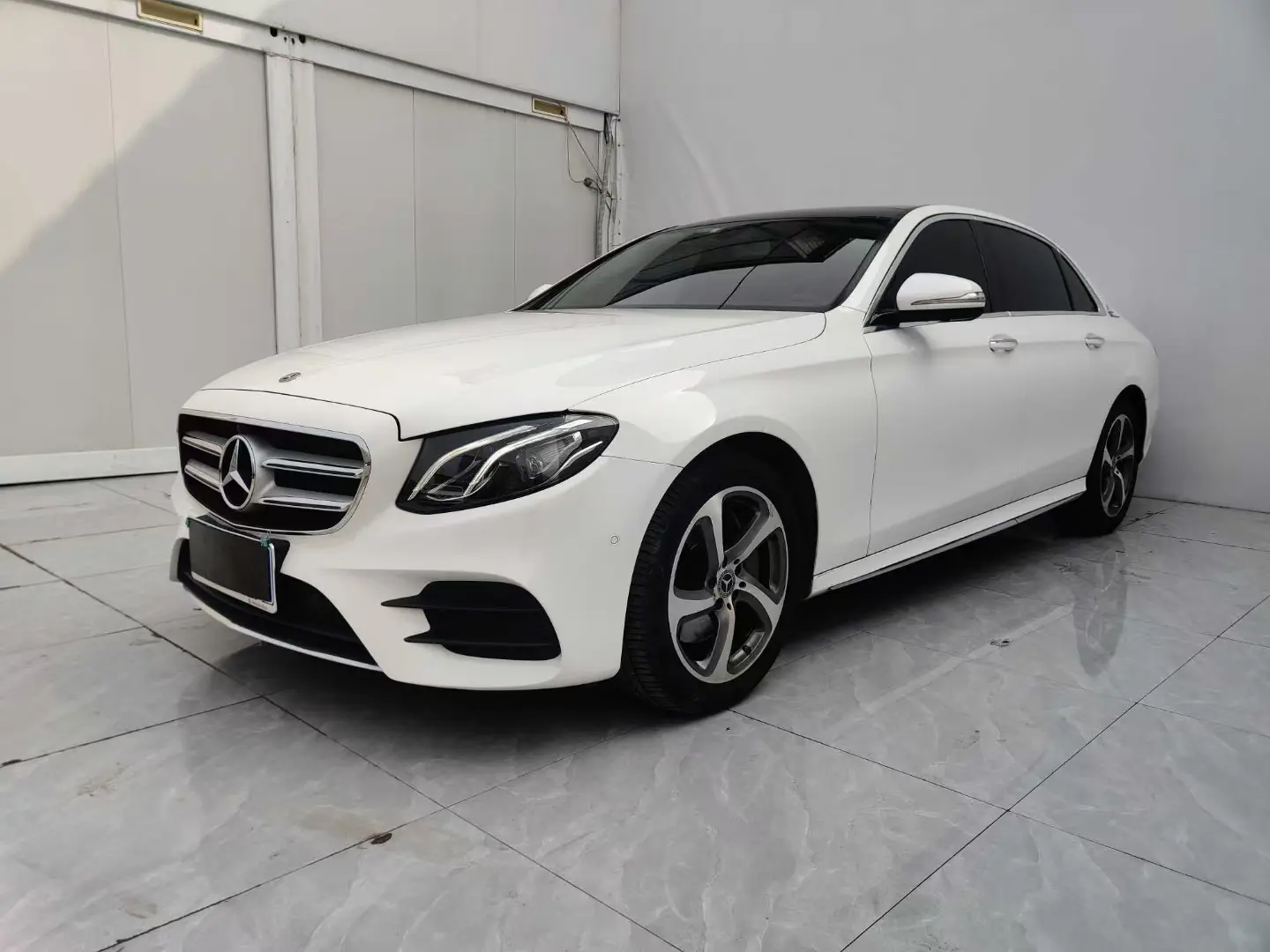Mercedes-Benz E-Class №18489201 2018
