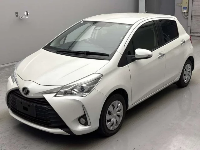 Toyota Vitz Лот № 12537 2020