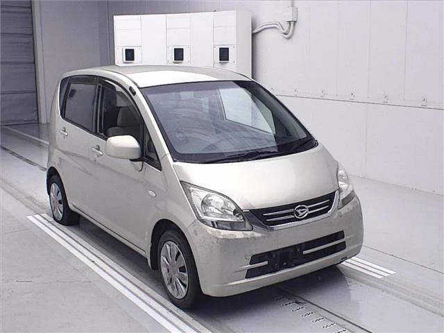 Daihatsu Move V