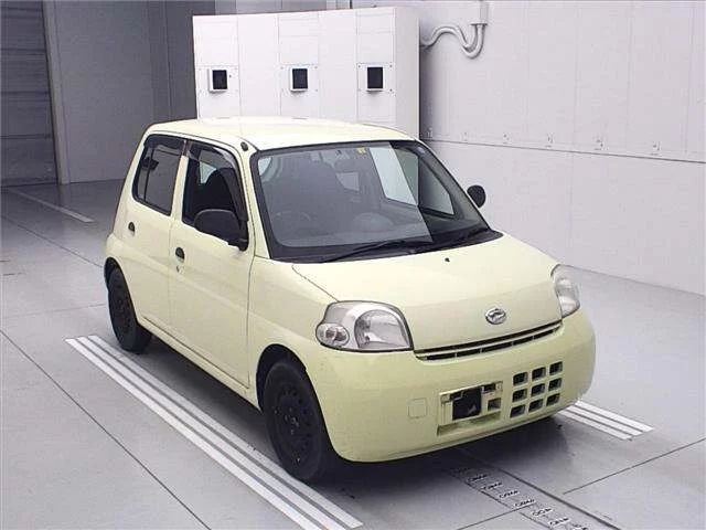 Daihatsu Esse