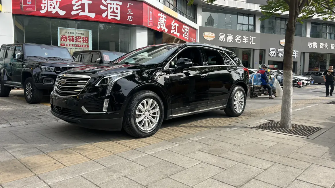 Cadillac XT5 I