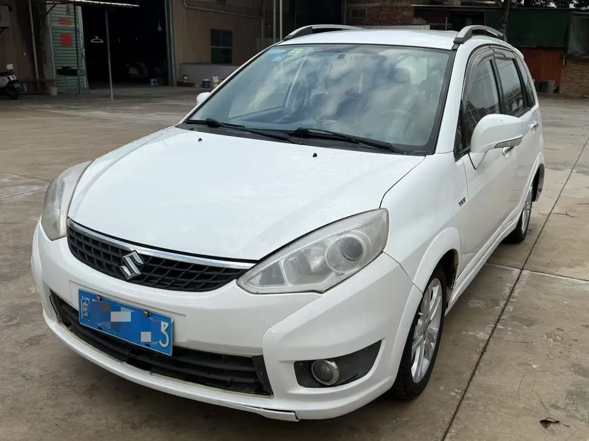 Suzuki Liana