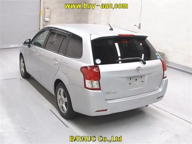 Toyota Corolla Fielder Лот № 60213 2013