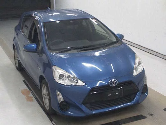 Toyota Aqua Лот № 2016